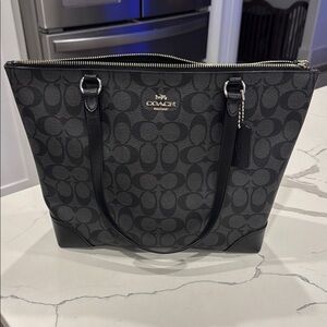 Coach Black and Gray Women's Tote Bag